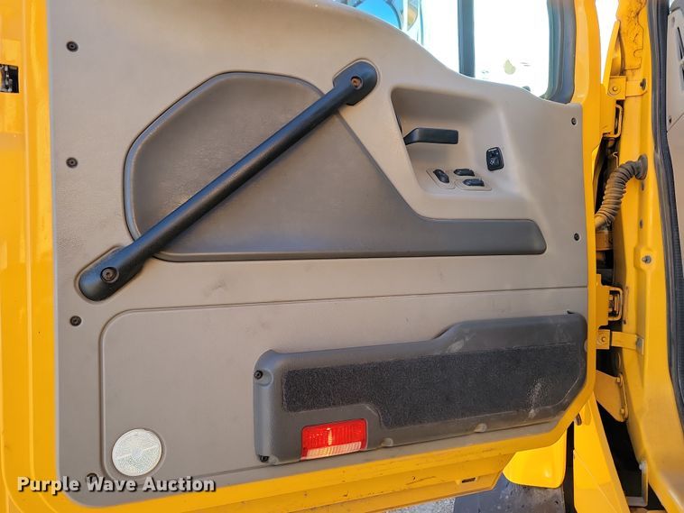 image for item KU9053 2009 Sterling LT9500  dump truck