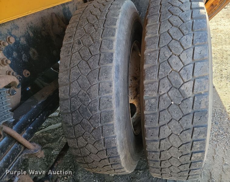 image for item KU9053 2009 Sterling LT9500  dump truck