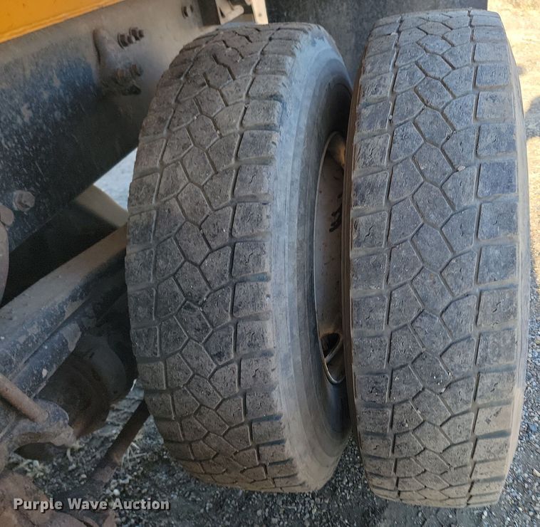 image for item KU9053 2009 Sterling LT9500  dump truck