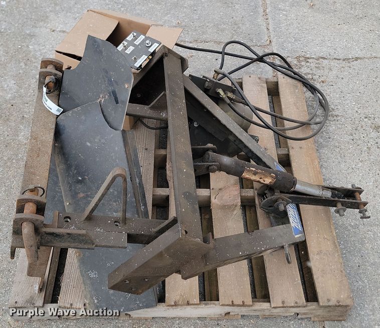 image for item KU9068 Snow plow