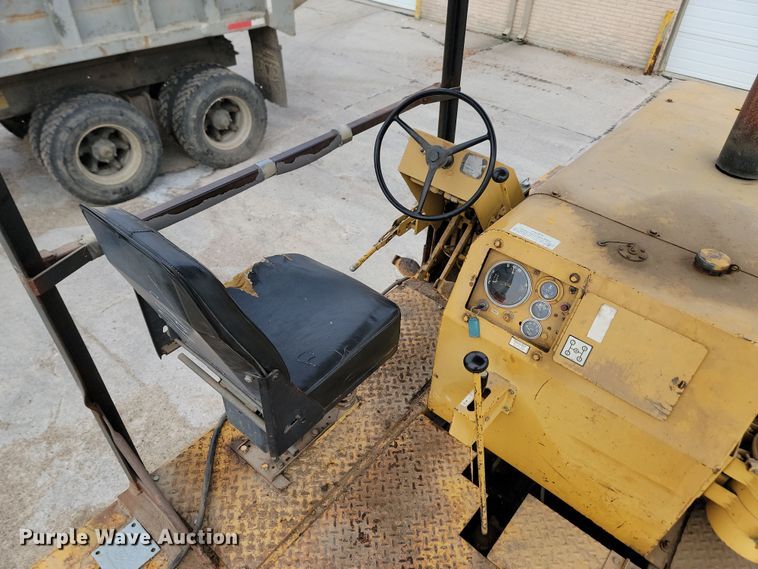 image for item KU9069 Galion P3500A  pneumatic roller