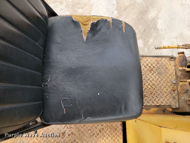 image for item KU9069 Galion P3500A  pneumatic roller