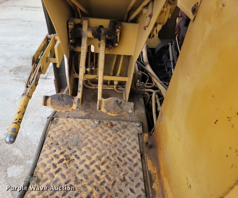 image for item KU9069 Galion P3500A  pneumatic roller