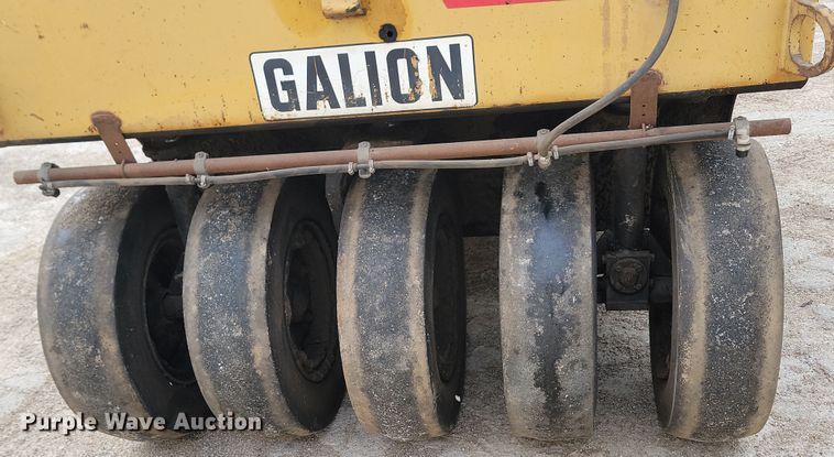 image for item KU9069 Galion P3500A  pneumatic roller