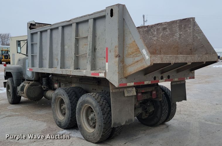 image for item KU9070 1981 Mack RD688S  dump truck