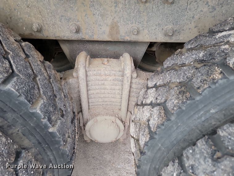 image for item KU9070 1981 Mack RD688S  dump truck