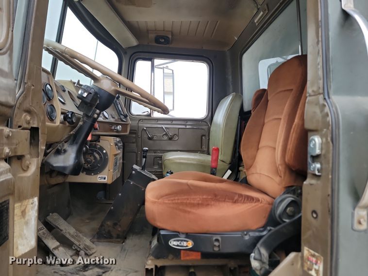 image for item KU9070 1981 Mack RD688S  dump truck