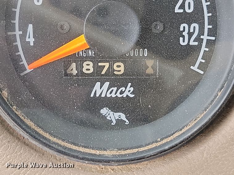 image for item KU9070 1981 Mack RD688S  dump truck