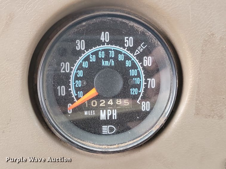 image for item KU9070 1981 Mack RD688S  dump truck