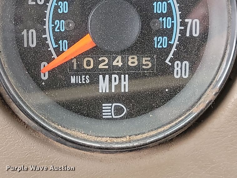 image for item KU9070 1981 Mack RD688S  dump truck