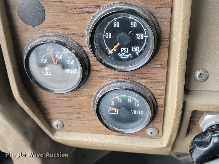 image for item KU9070 1981 Mack RD688S  dump truck