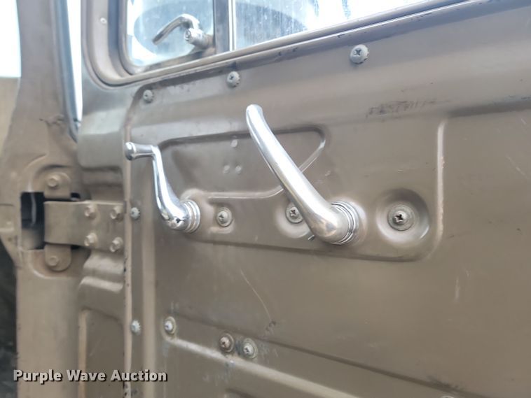 image for item KU9070 1981 Mack RD688S  dump truck