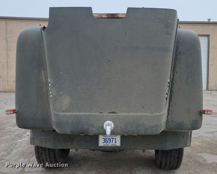 image for item KU9070 1981 Mack RD688S  dump truck