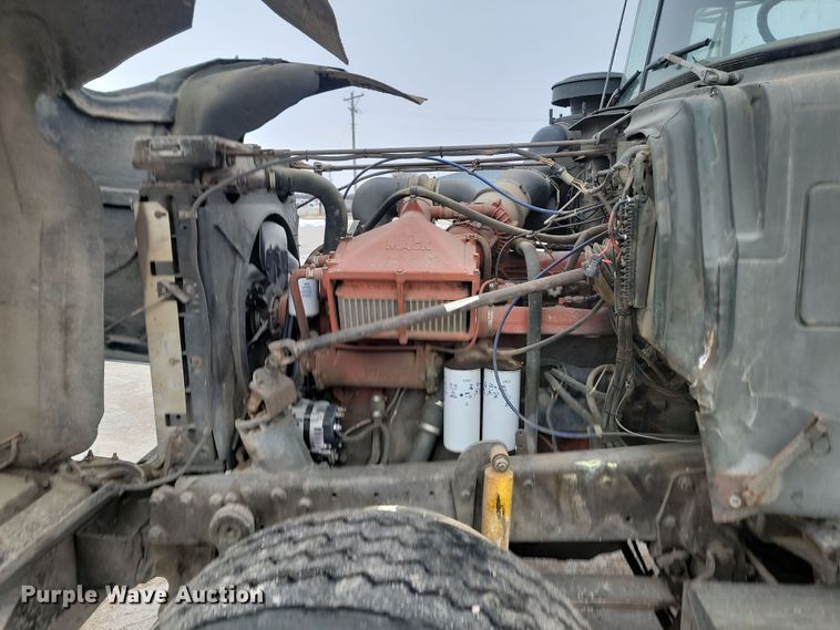 image for item KU9070 1981 Mack RD688S  dump truck