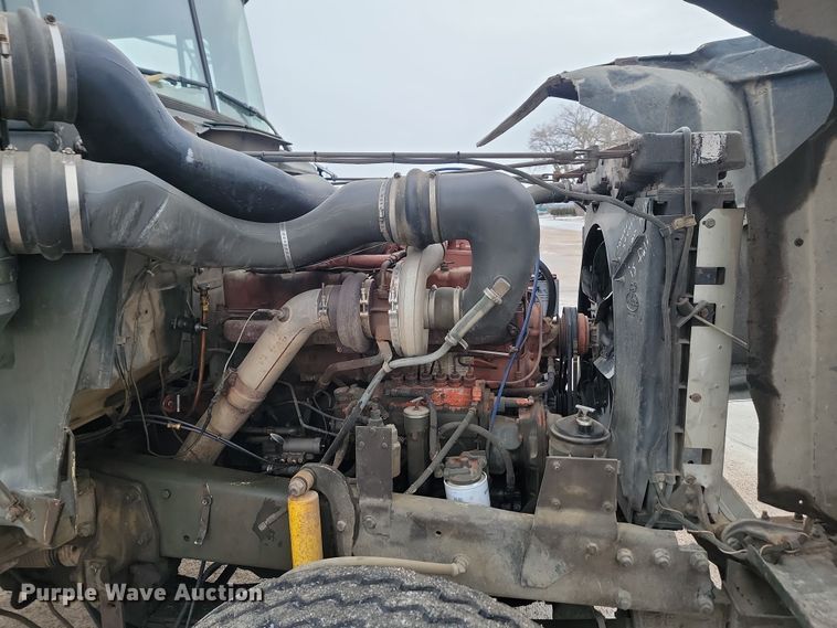 image for item KU9070 1981 Mack RD688S  dump truck