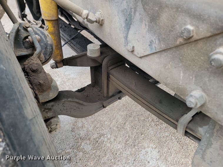 image for item KU9070 1981 Mack RD688S  dump truck