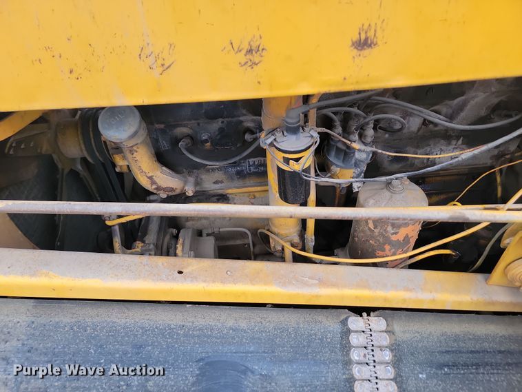 image for item KU9071 Etnyre  chip spreader