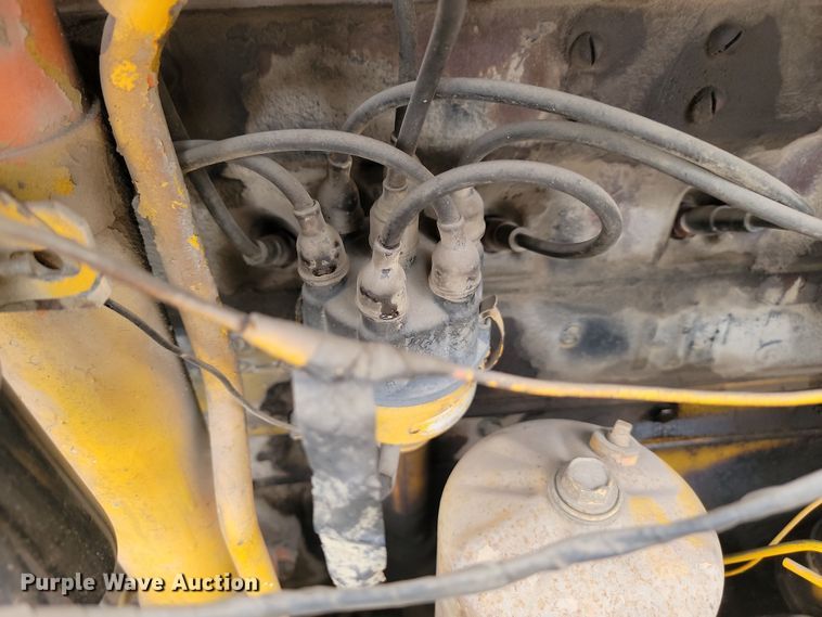 image for item KU9071 Etnyre  chip spreader