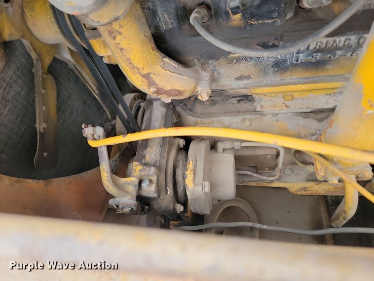 image for item KU9071 Etnyre  chip spreader