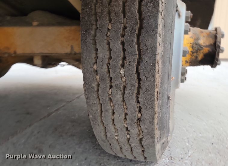 image for item KU9071 Etnyre  chip spreader