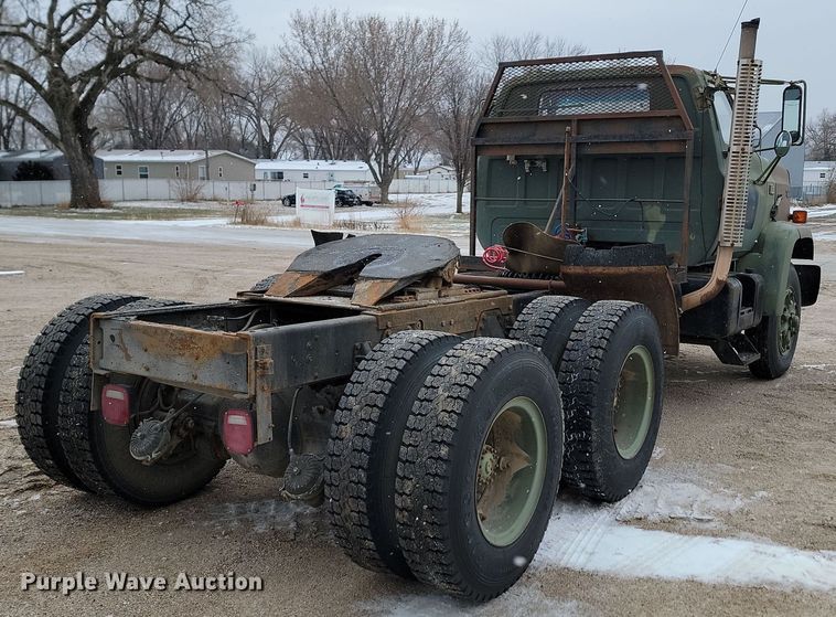 image for item KU9072 1984 GMC ME6500  semi truck