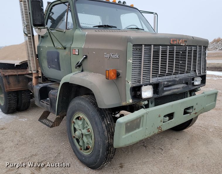 image for item KU9072 1984 GMC ME6500  semi truck