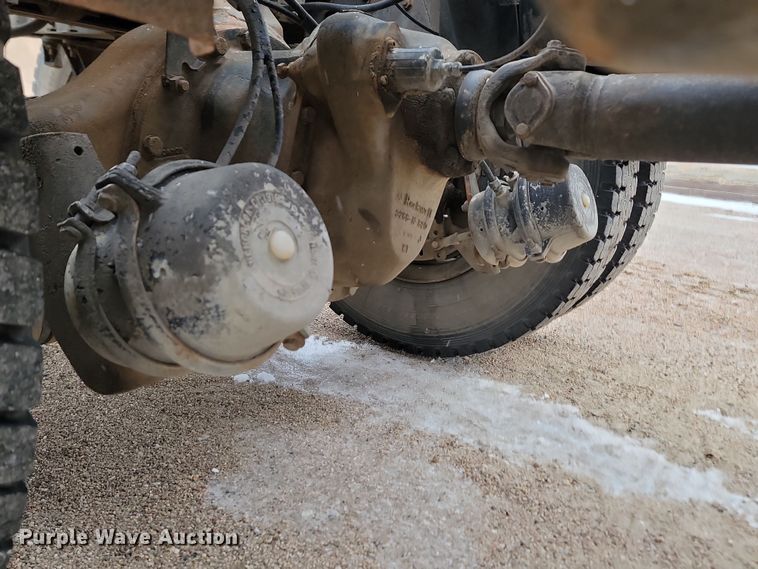 image for item KU9072 1984 GMC ME6500  semi truck