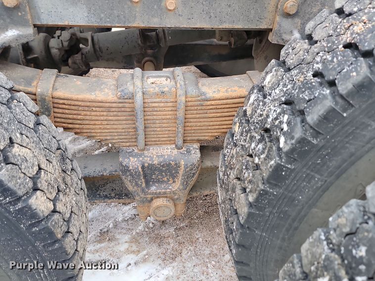 image for item KU9072 1984 GMC ME6500  semi truck