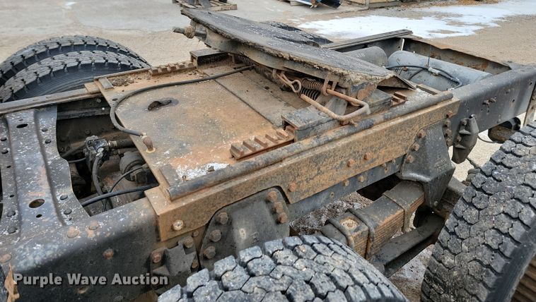 image for item KU9072 1984 GMC ME6500  semi truck