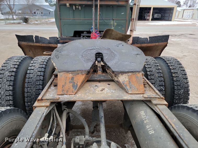 image for item KU9072 1984 GMC ME6500  semi truck