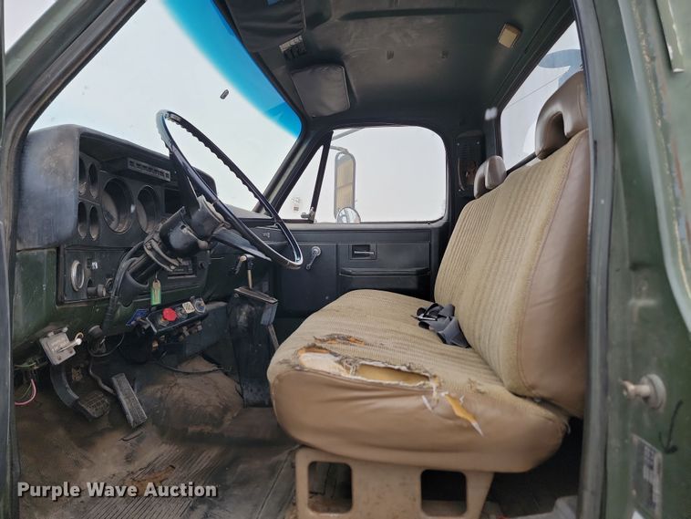 image for item KU9072 1984 GMC ME6500  semi truck