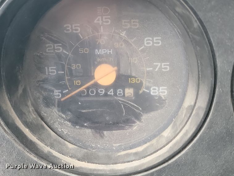 image for item KU9072 1984 GMC ME6500  semi truck