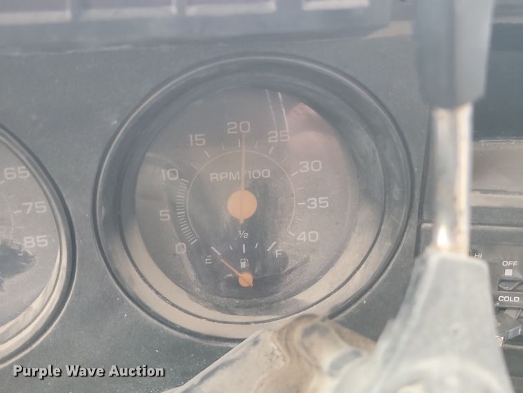 image for item KU9072 1984 GMC ME6500  semi truck