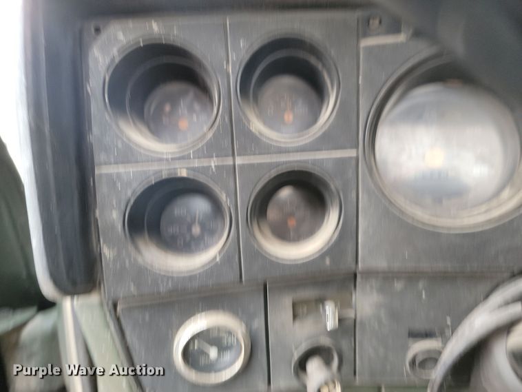 image for item KU9072 1984 GMC ME6500  semi truck