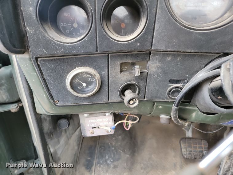 image for item KU9072 1984 GMC ME6500  semi truck