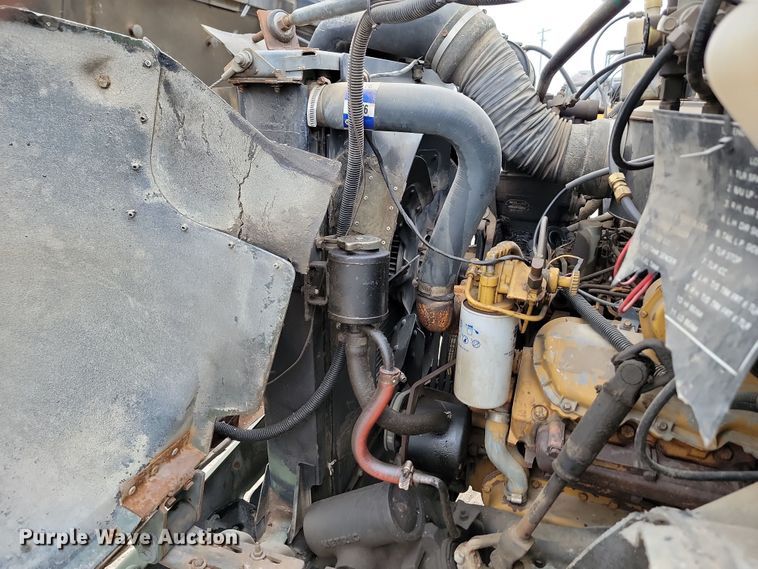 image for item KU9072 1984 GMC ME6500  semi truck