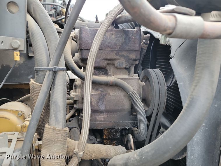 image for item KU9072 1984 GMC ME6500  semi truck