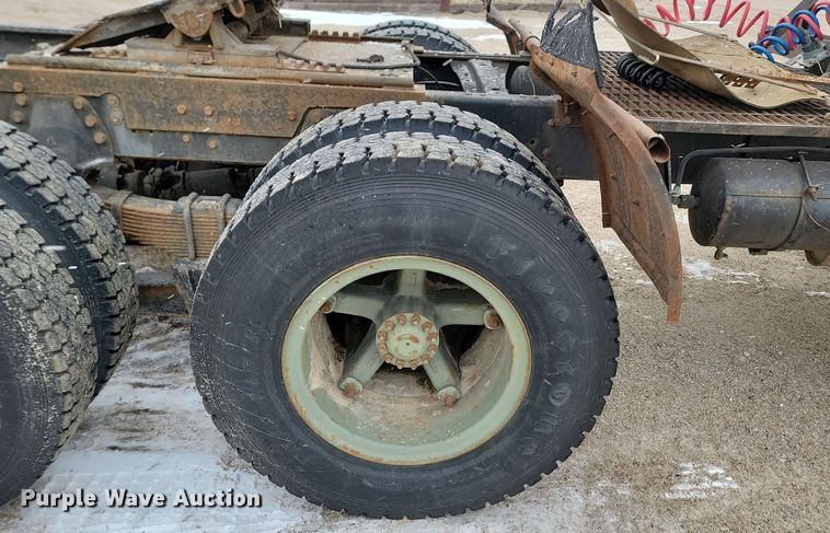 image for item KU9072 1984 GMC ME6500  semi truck