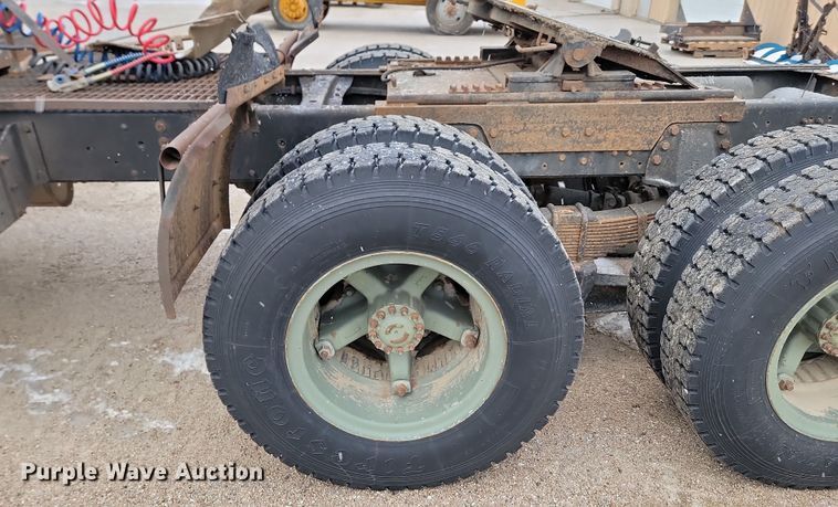 image for item KU9072 1984 GMC ME6500  semi truck