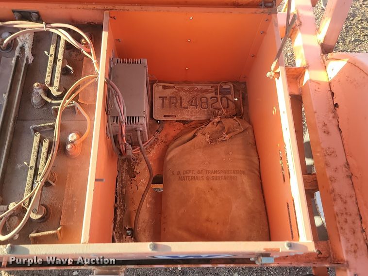 image for item KU9074 2006 Wanco WTSP  arrow board