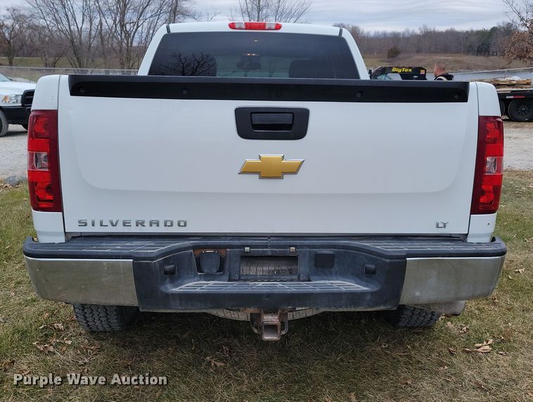 image for item LC9388 2013 Chevrolet Silverado 1500  Ext. Cab pickup truck