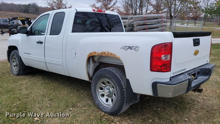 image for item LC9388 2013 Chevrolet Silverado 1500  Ext. Cab pickup truck
