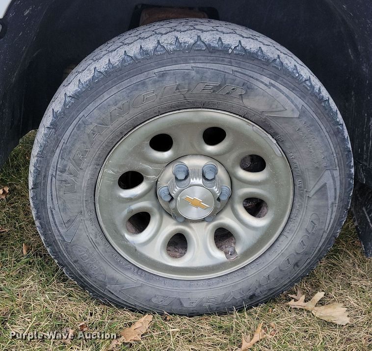 image for item LC9388 2013 Chevrolet Silverado 1500  Ext. Cab pickup truck