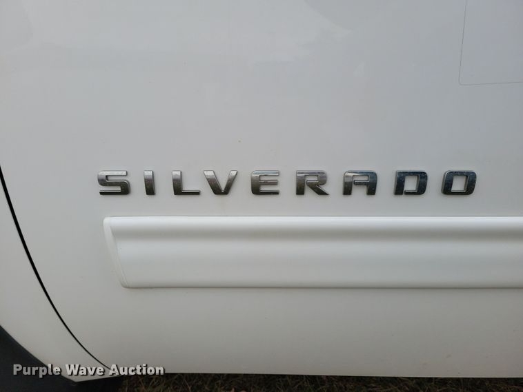 image for item LC9388 2013 Chevrolet Silverado 1500  Ext. Cab pickup truck