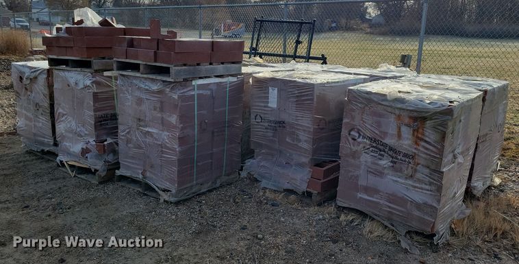 image for item LC9411 Approximately 13 pallets of bricks