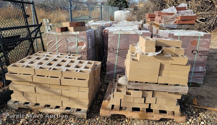 image for item LC9411 Approximately 13 pallets of bricks