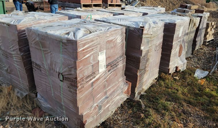 image for item LC9411 Approximately 13 pallets of bricks