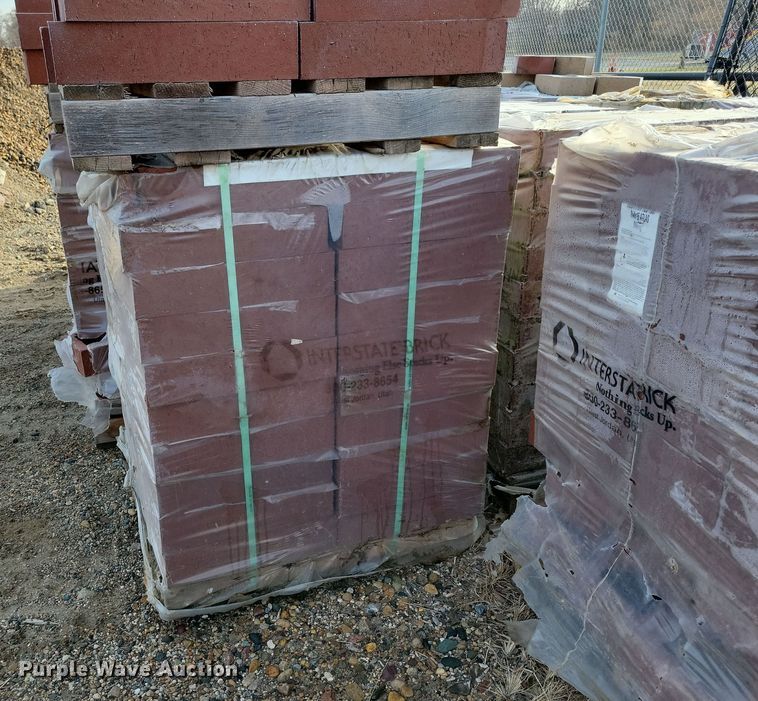 image for item LC9411 Approximately 13 pallets of bricks