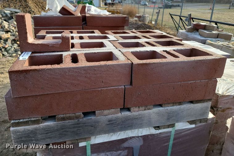 image for item LC9411 Approximately 13 pallets of bricks