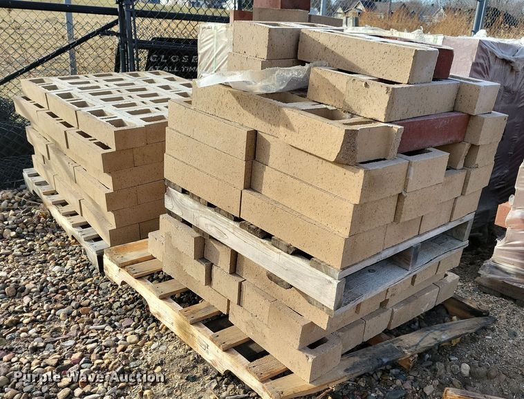 image for item LC9411 Approximately 13 pallets of bricks